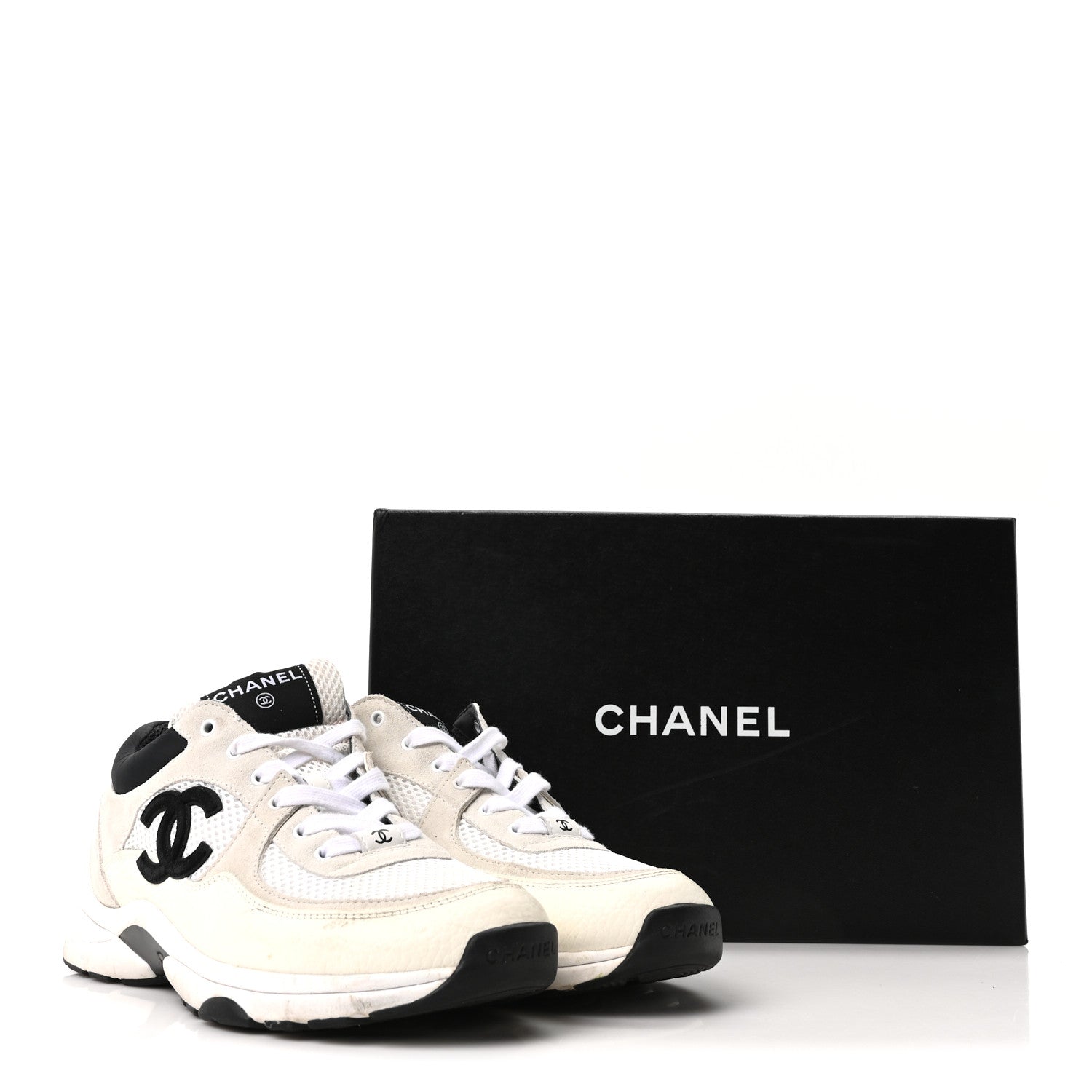 Mesh Suede Grained Calfskin Womens CC Sneakers 39 White Black