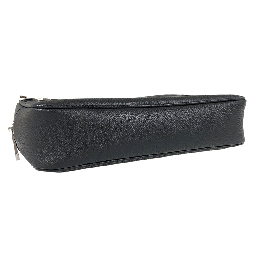 LOUIS VUITTON Taiga Pochette Kasai M30441 Second bag
