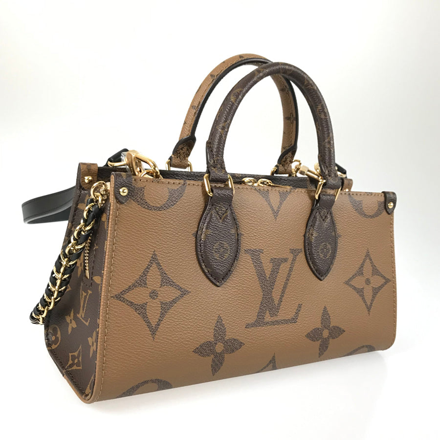 LOUIS VUITTON Monogram Giant Reverse On the Go EW Chain M14236 Hand bag