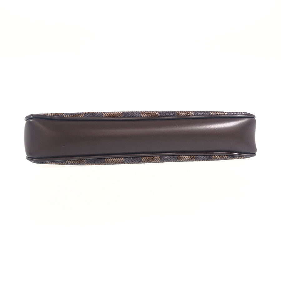 LOUIS VUITTON Attached strap missing item Optional shoulder strap included Pouch