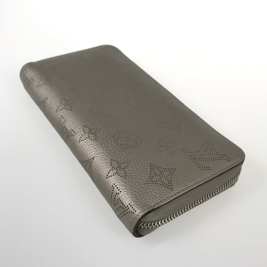 LOUIS VUITTON Monogram Mahina Zippy Wallet M81642 Long wallet Round zipper