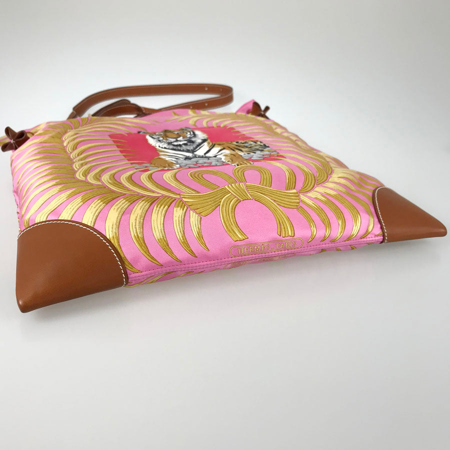 HERMES Silky City PM King's Tiger Shoulder bag