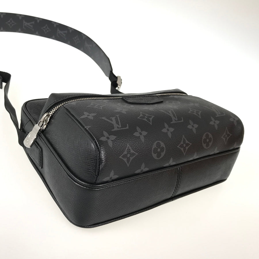 LOUIS VUITTON Taigarama Outdoor Messenger PM M30233 Shoulder bag
