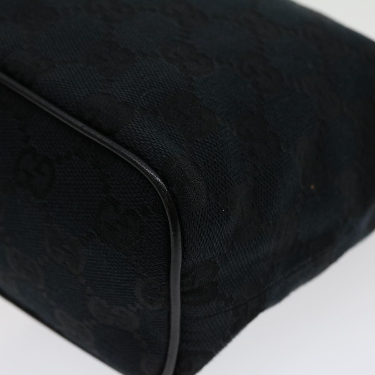 GUCCI GG Canvas Hand Bag Black  am2610g