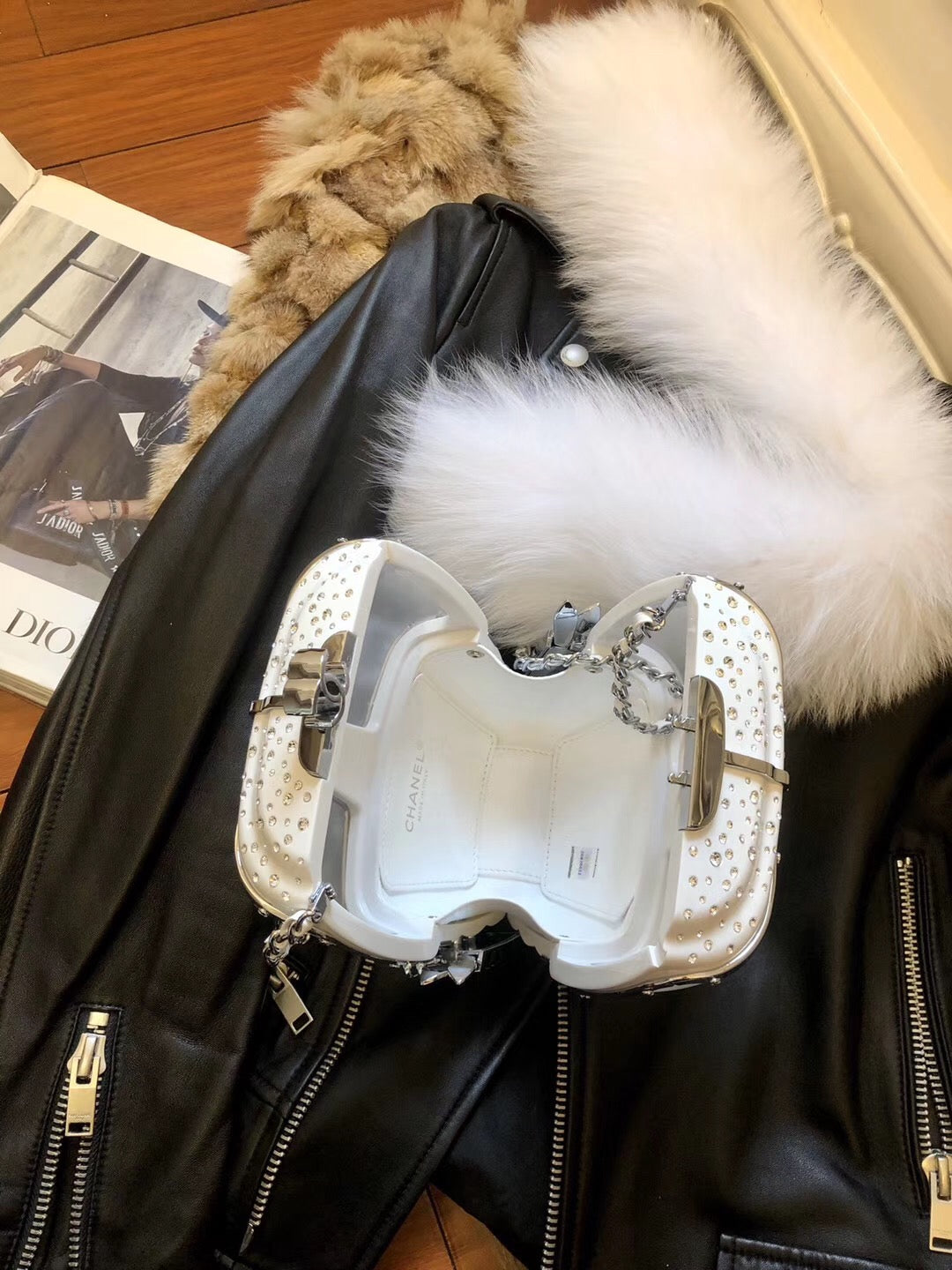 Chanel - Luxury Bag - CHL - 633