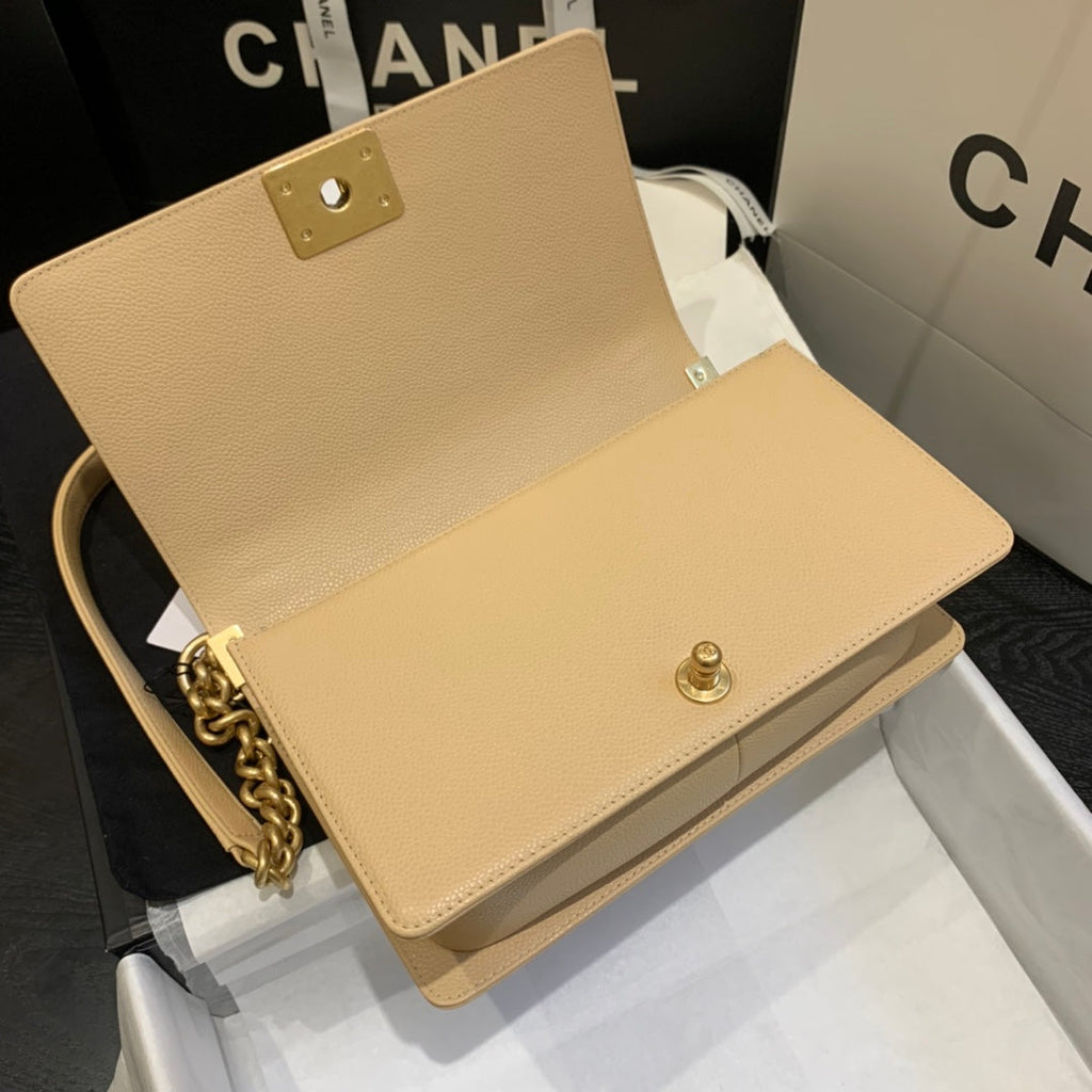 Chanel - Luxury Bag - CHL - 827