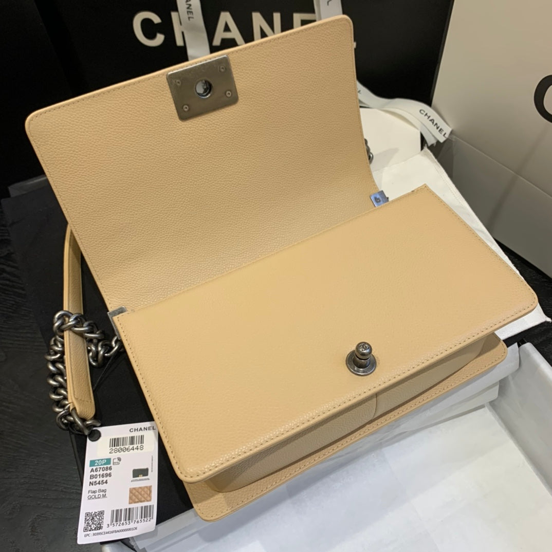 Chanel - Luxury Bag - CHL - 828