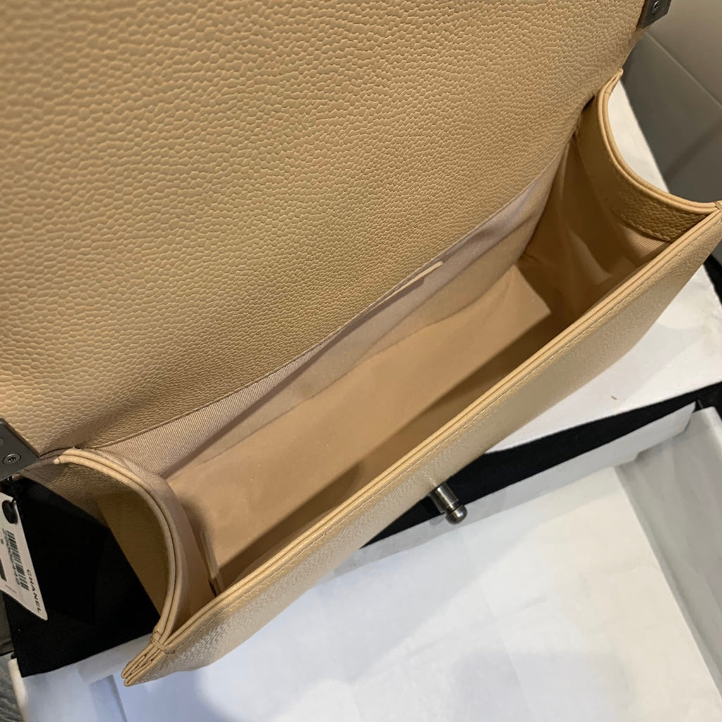 Chanel - Luxury Bag - CHL - 828