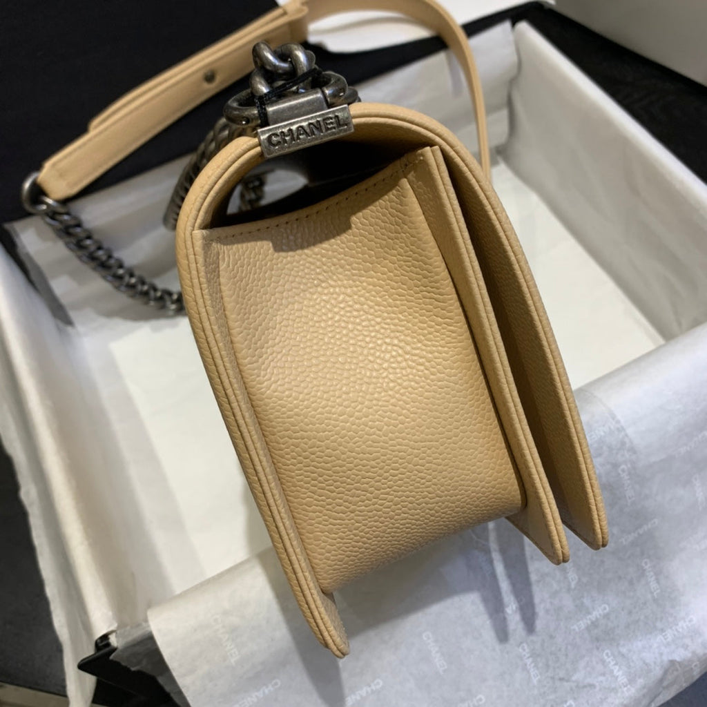 Chanel - Luxury Bag - CHL - 828