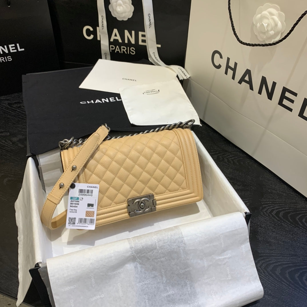 Chanel - Luxury Bag - CHL - 828