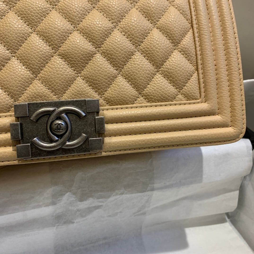 Chanel - Luxury Bag - CHL - 828
