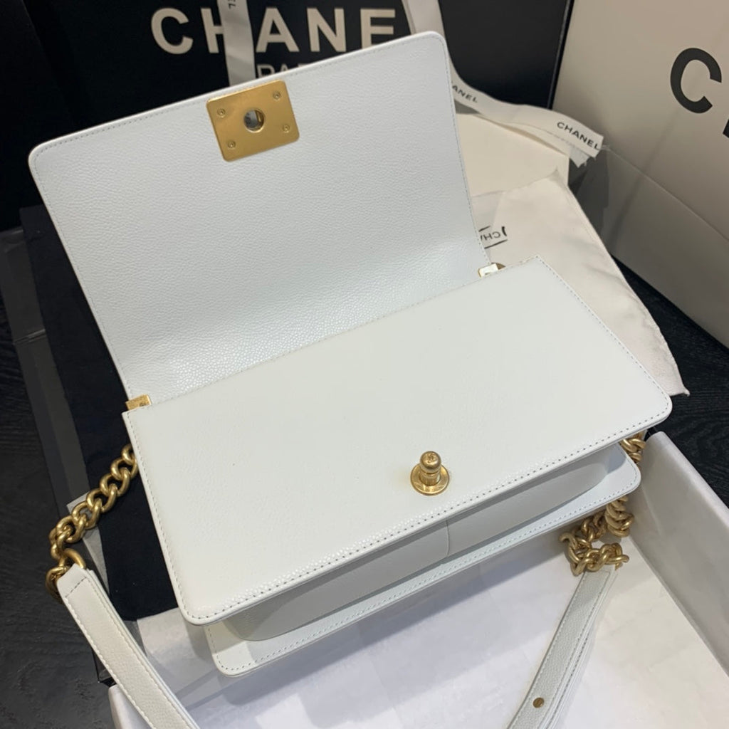 Chanel - Luxury Bag - CHL - 825