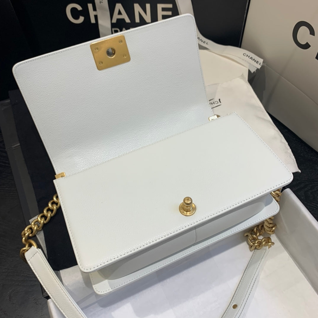 Chanel - Luxury Bag - CHL - 825