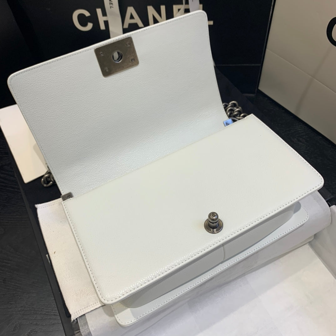 Chanel - Luxury Bag - CHL - 826