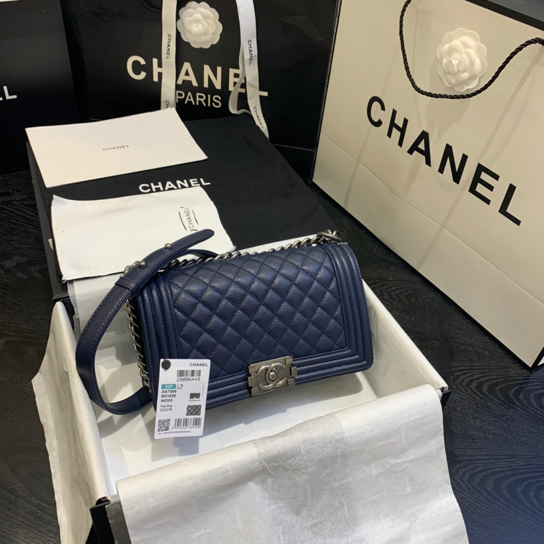 Chanel - Luxury Bag - CHL - 822