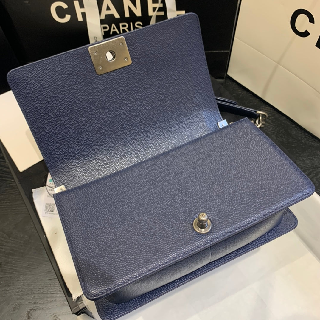 Chanel - Luxury Bag - CHL - 822