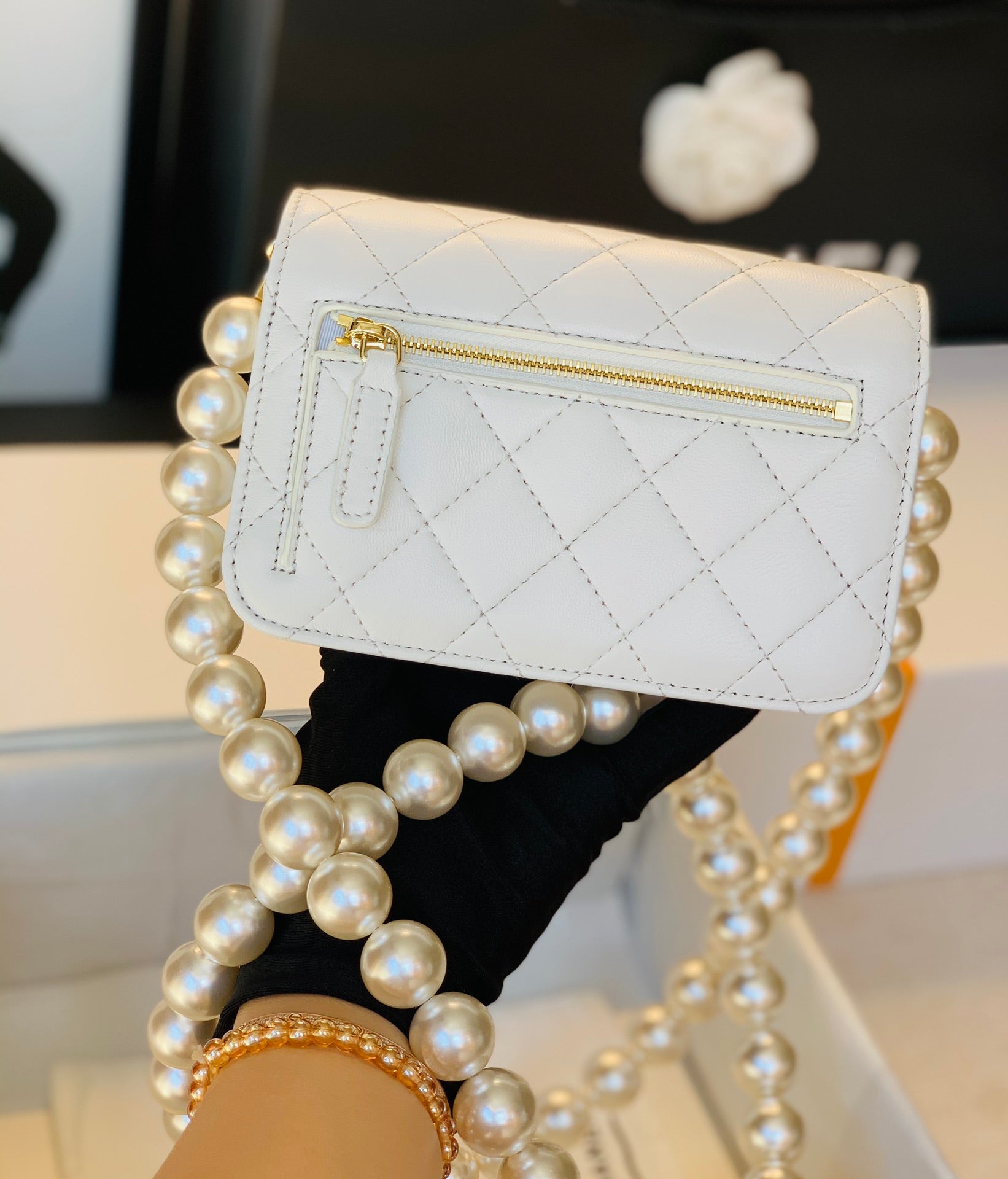 Chanel - Luxury Bag - CHL - 834