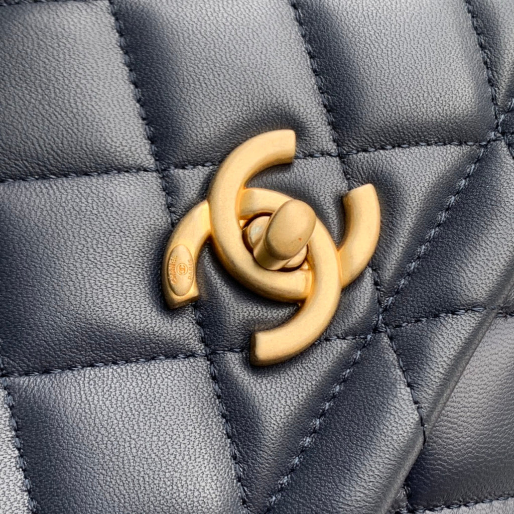 Chanel - Luxury Bag - CHL - 812