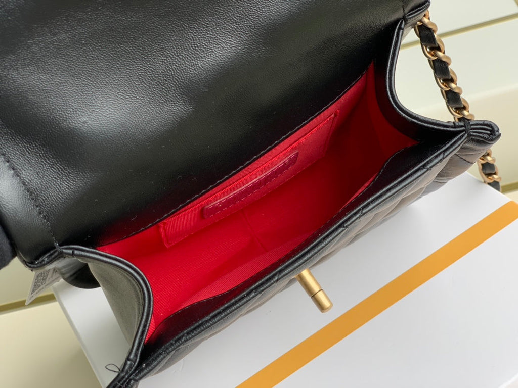 Chanel - Luxury Bag - CHL - 809