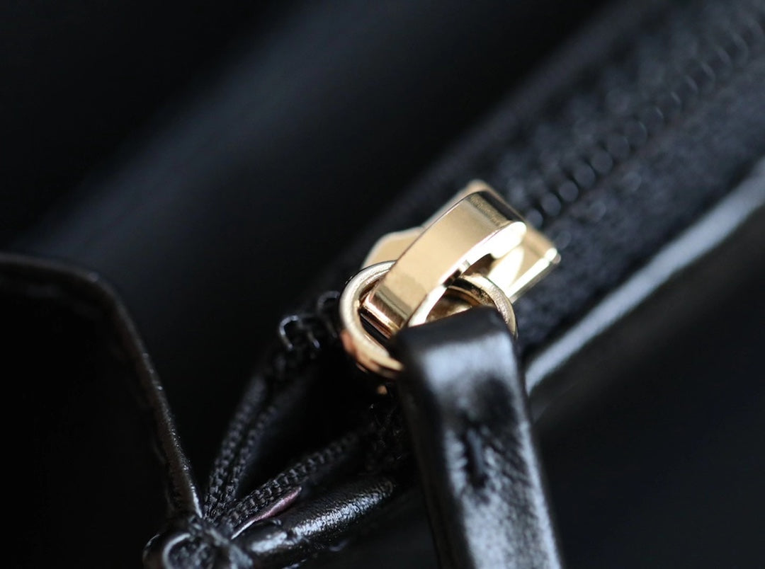 Chanel - Luxury Bag - CHL - 833