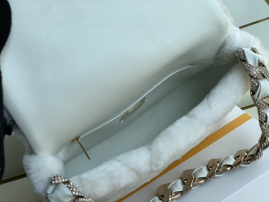 Chanel - Luxury Bag - CHL - 817