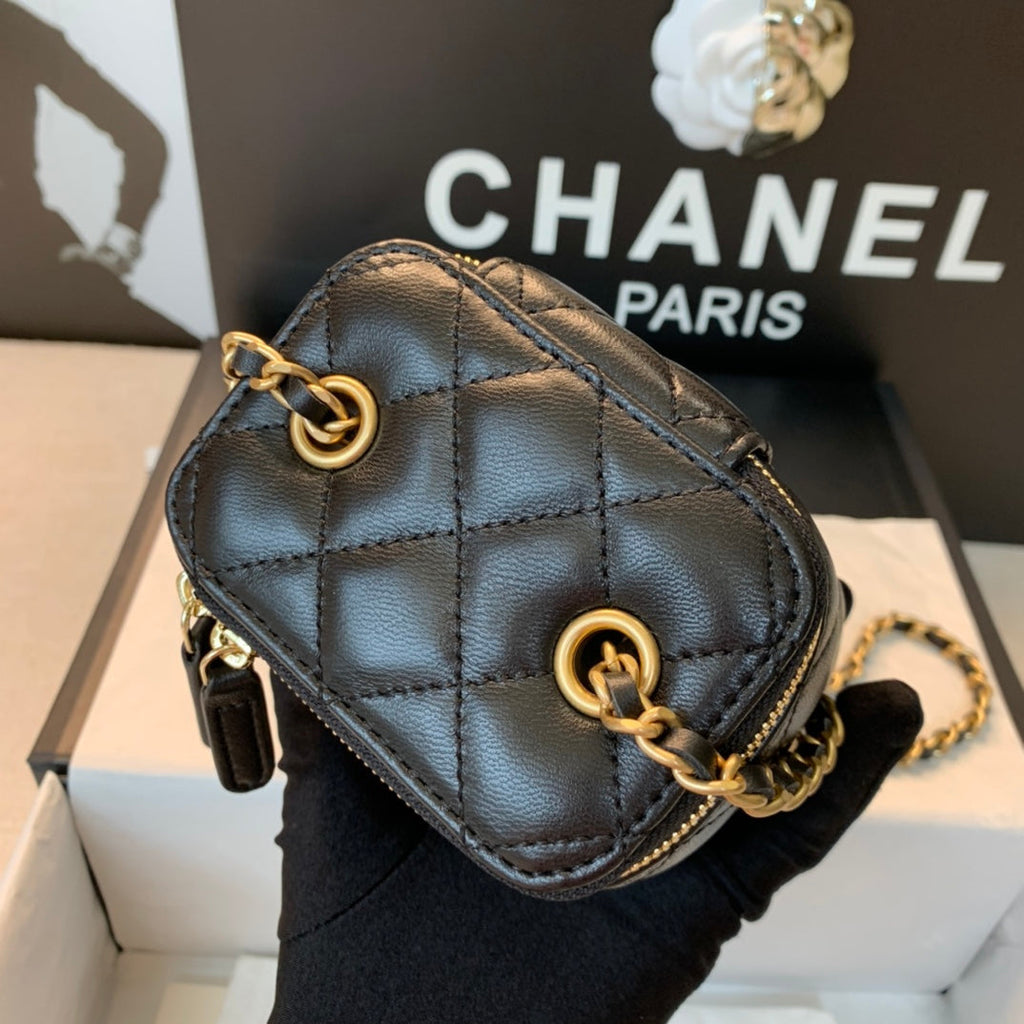 Chanel - Luxury Bag - CHL - 831