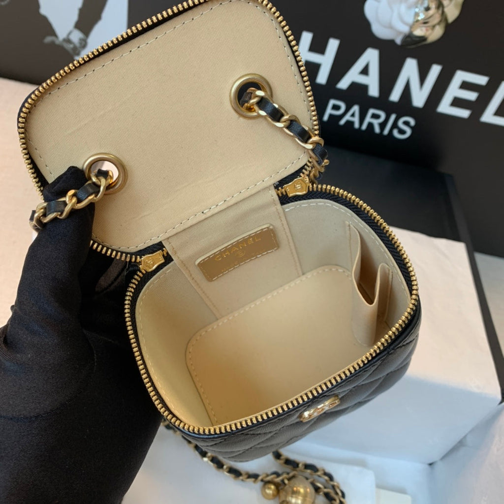 Chanel - Luxury Bag - CHL - 831