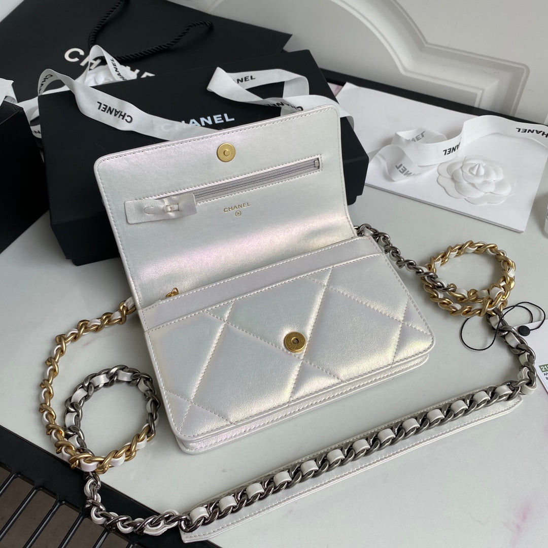Chanel - Luxury Bag - CHL - 845