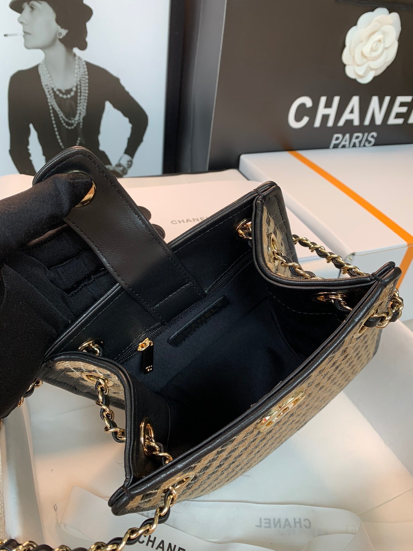 Chanel - Luxury Bag - CHL - 752