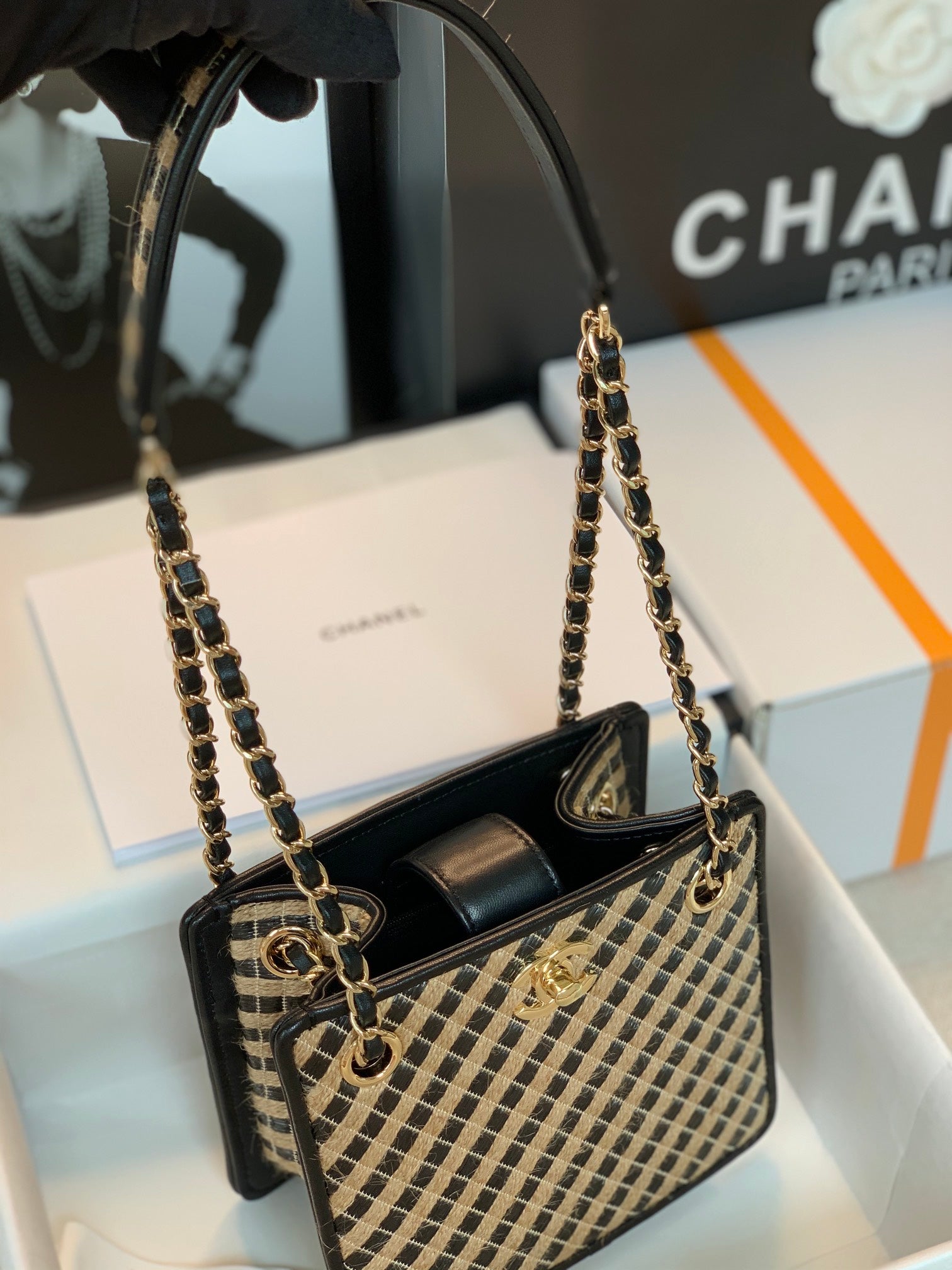 Chanel - Luxury Bag - CHL - 752