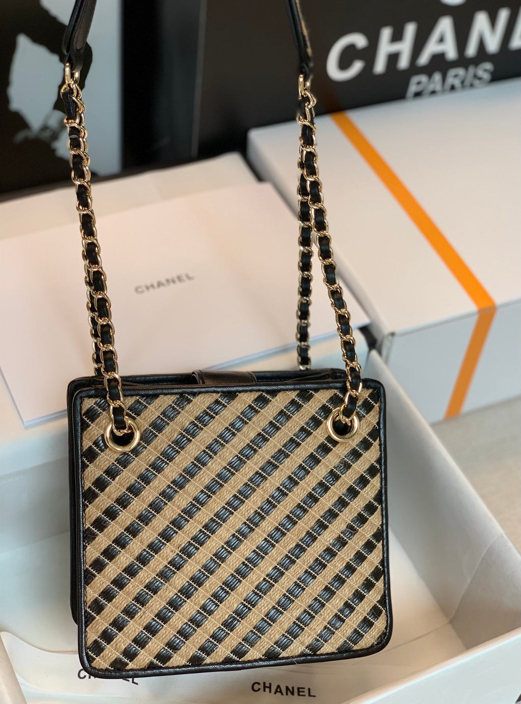 Chanel - Luxury Bag - CHL - 752