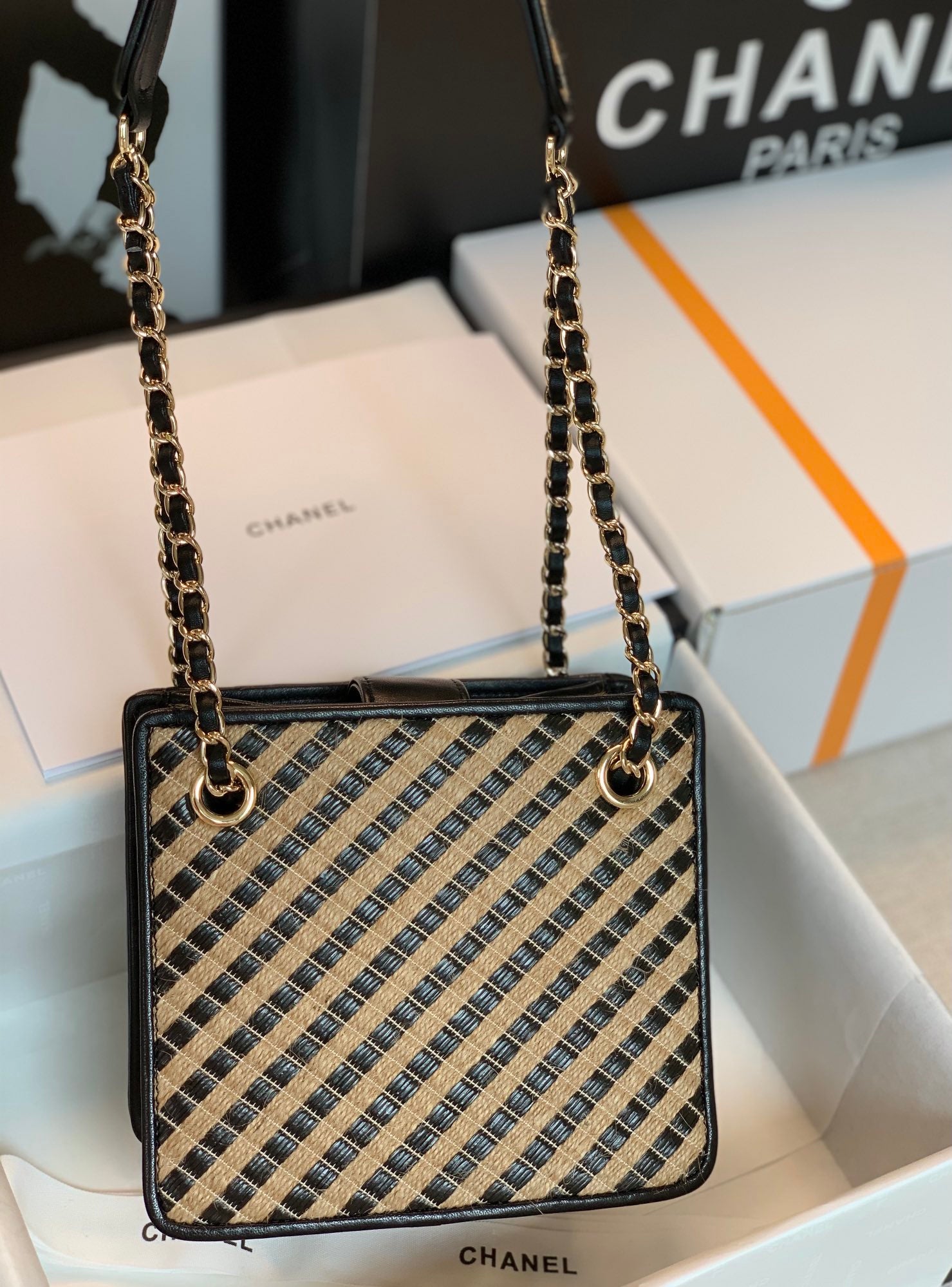 Chanel - Luxury Bag - CHL - 752