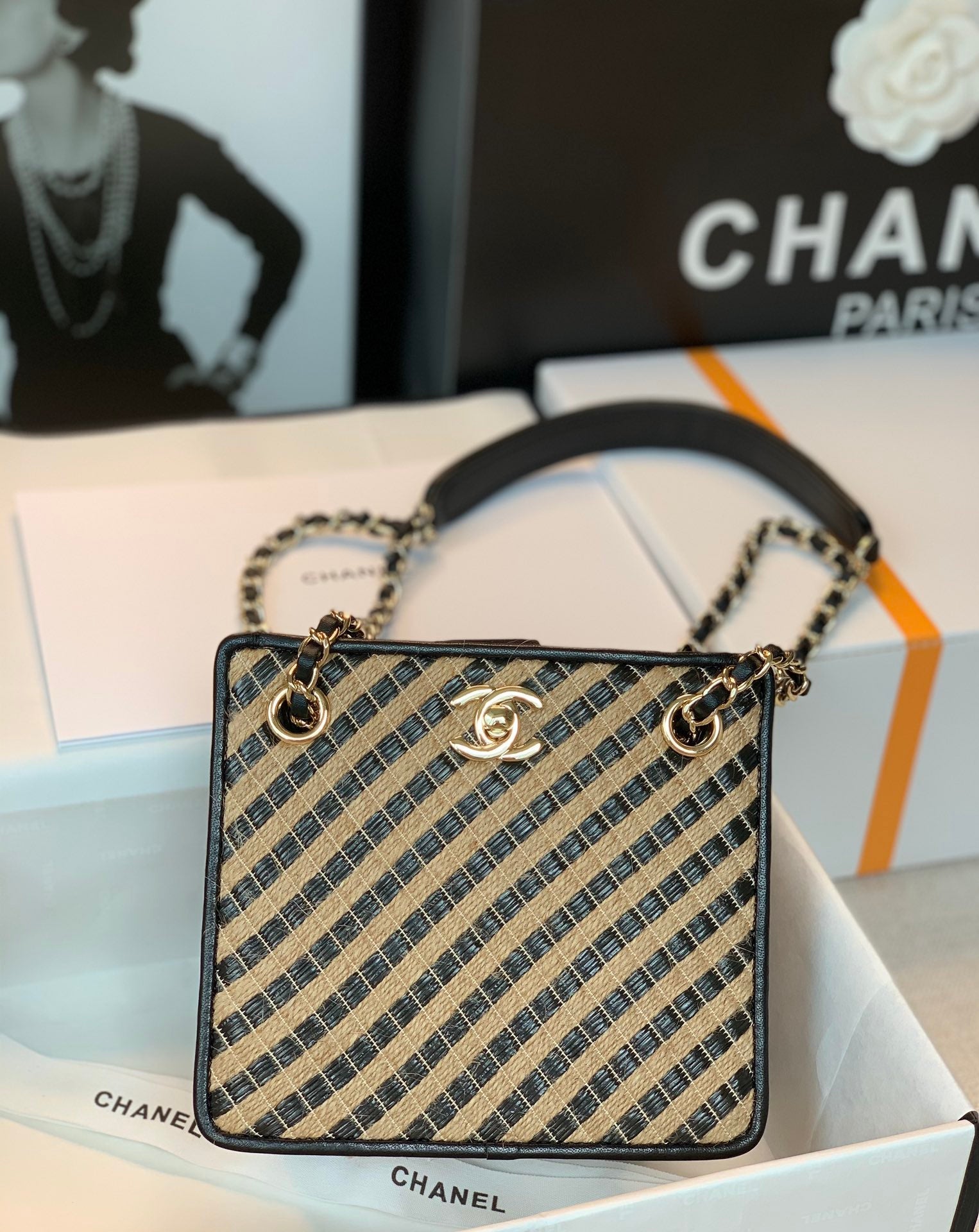 Chanel - Luxury Bag - CHL - 752