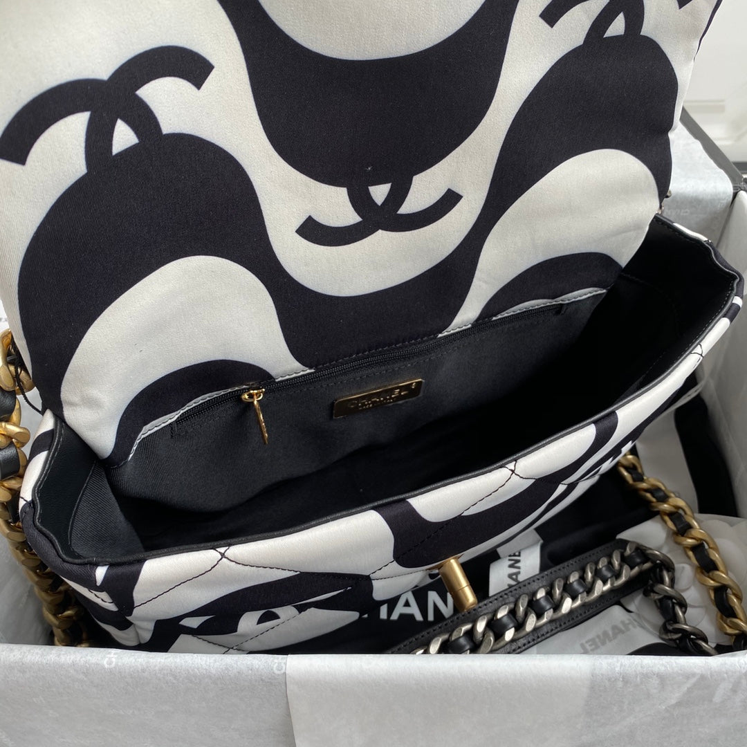 Chanel - Luxury Bag - CHL - 762