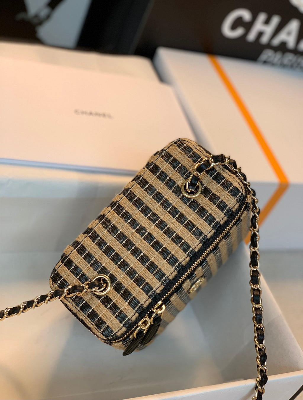 Chanel - Luxury Bag - CHL - 749