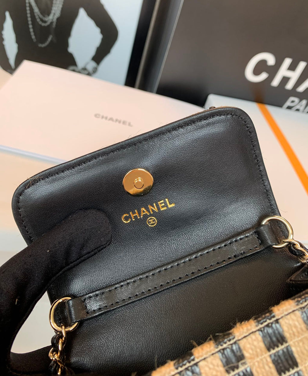 Chanel - Luxury Bag - CHL - 750