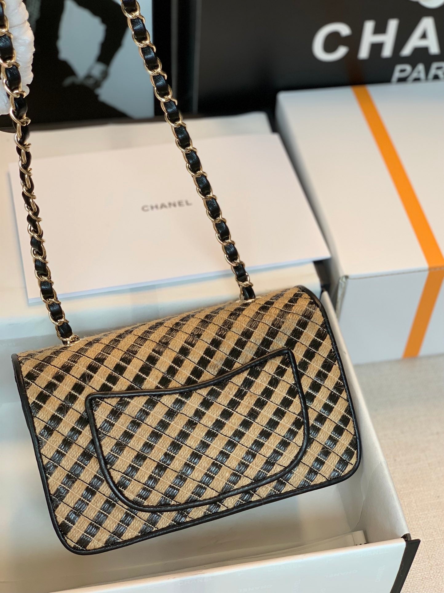 Chanel - Luxury Bag - CHL - 751