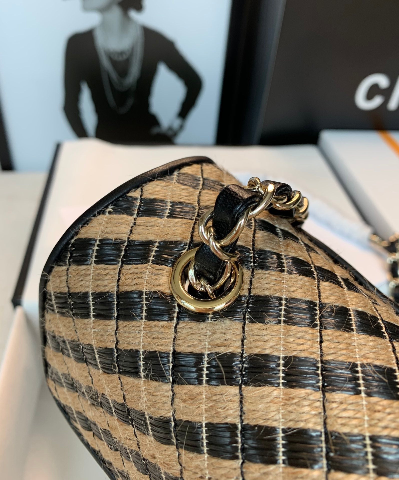 Chanel - Luxury Bag - CHL - 751