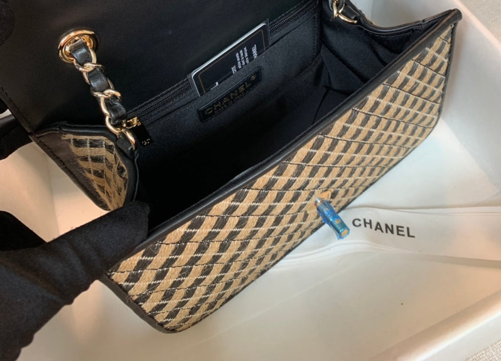 Chanel - Luxury Bag - CHL - 751