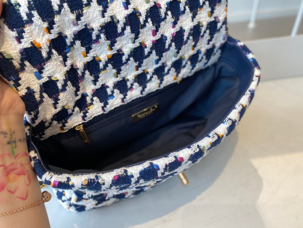 Chanel - Luxury Bag - CHL - 679