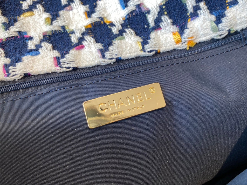 Chanel - Luxury Bag - CHL - 679