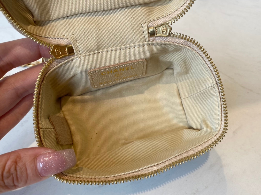 Chanel - Luxury Bag - CHL - 773