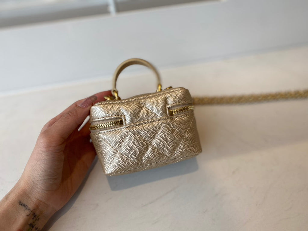 Chanel - Luxury Bag - CHL - 773