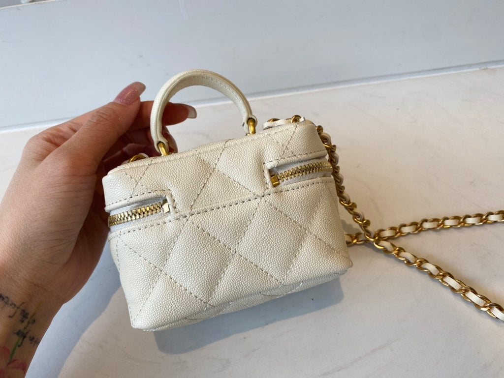 Chanel - Luxury Bag - CHL - 772