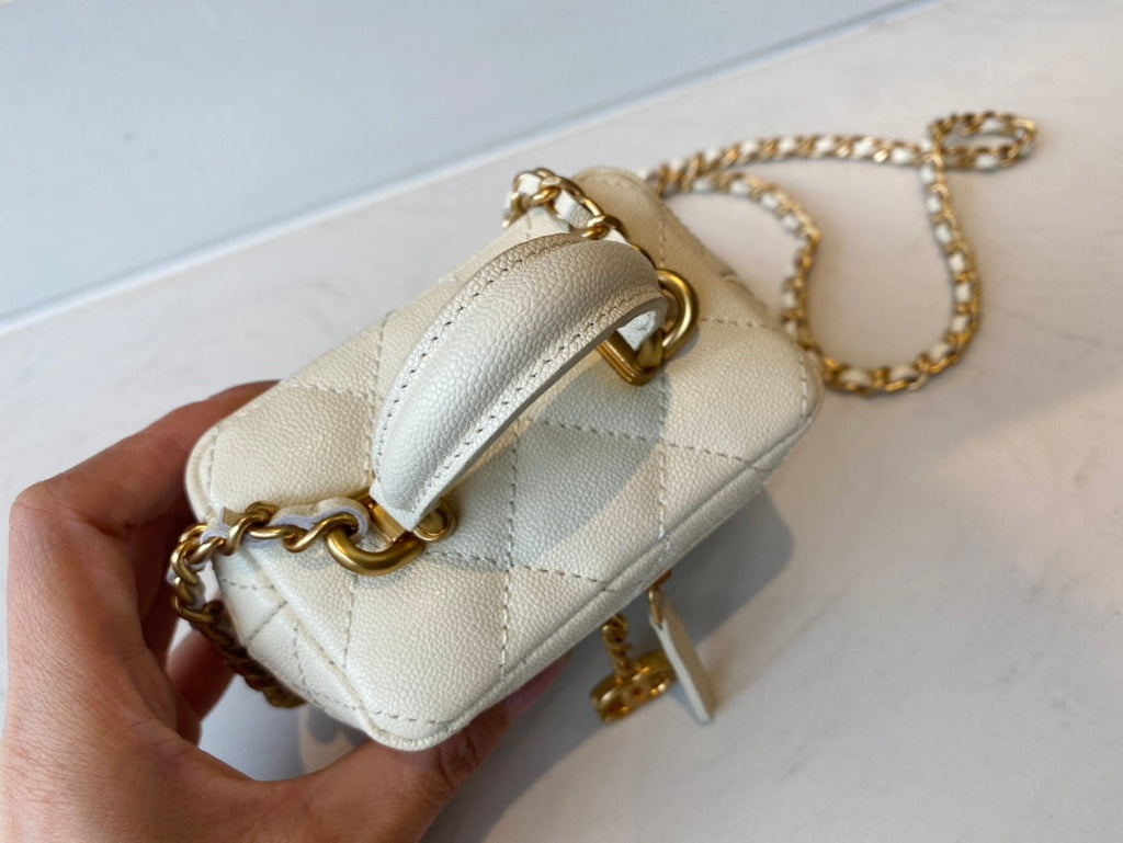 Chanel - Luxury Bag - CHL - 772