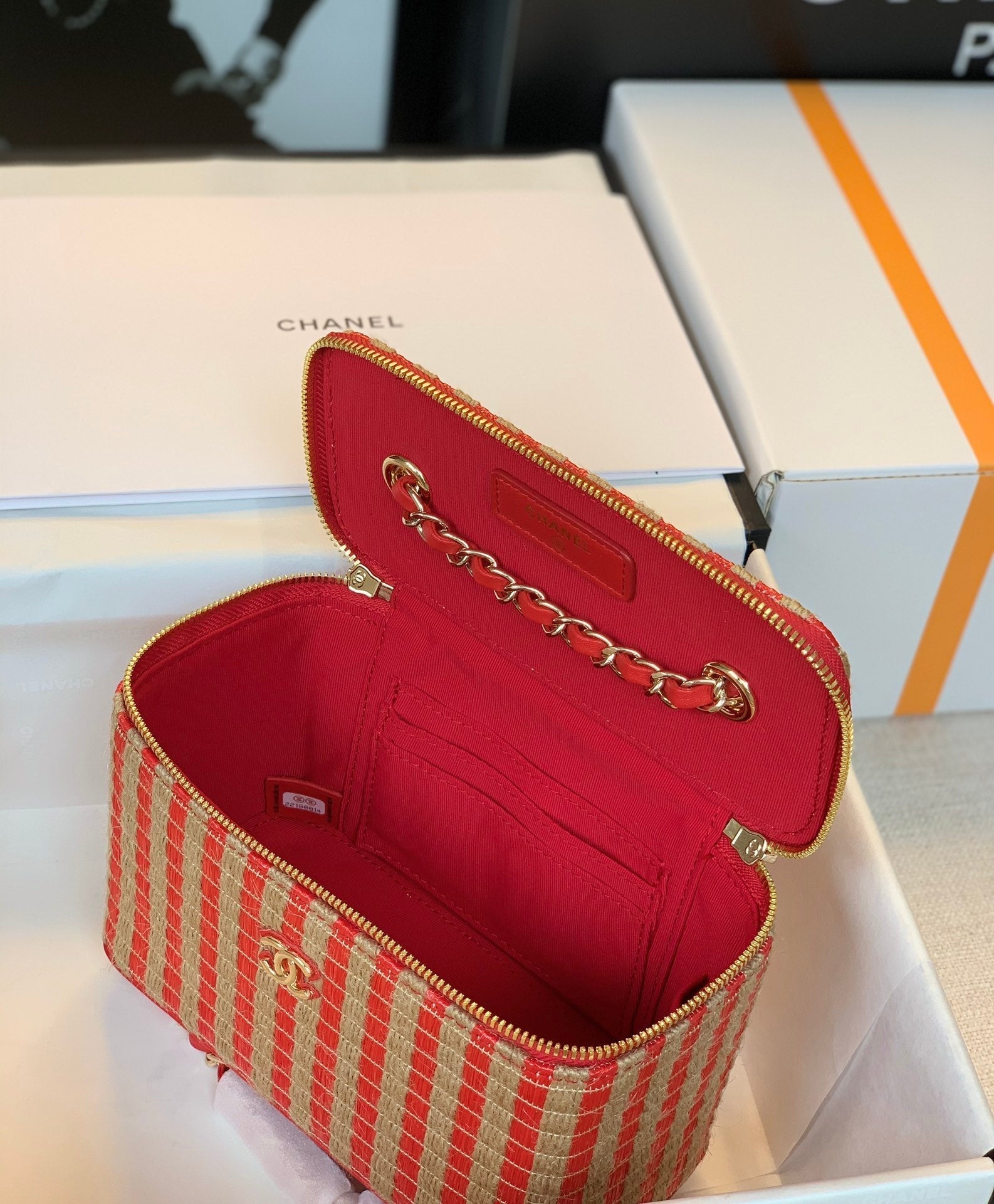 Chanel - Luxury Bag - CHL - 756