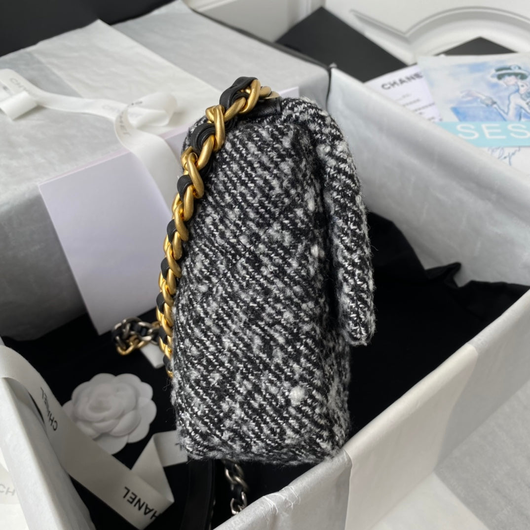 Chanel - Luxury Bag - CHL - 930