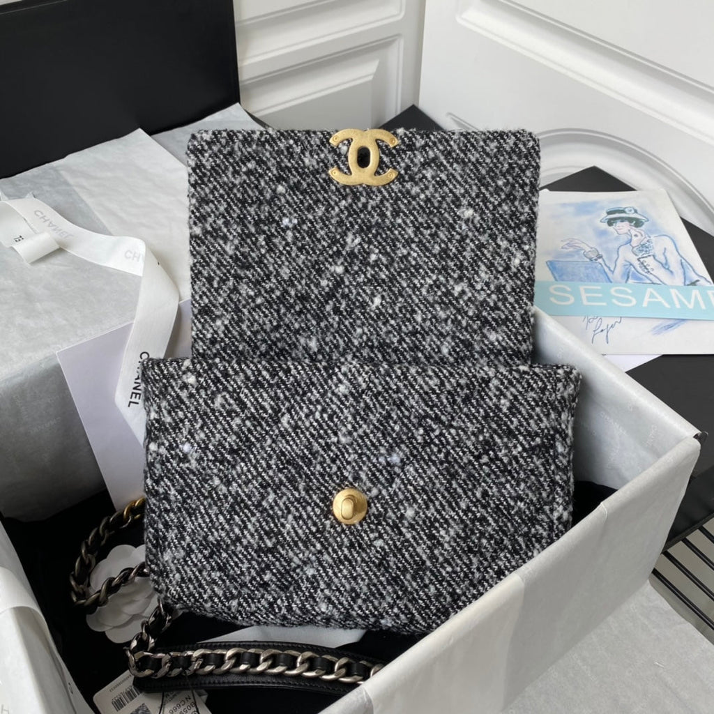 Chanel - Luxury Bag - CHL - 930