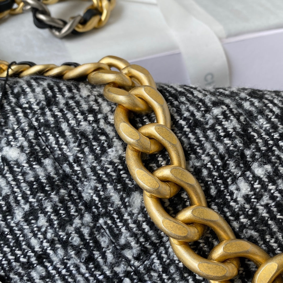 Chanel - Luxury Bag - CHL - 932