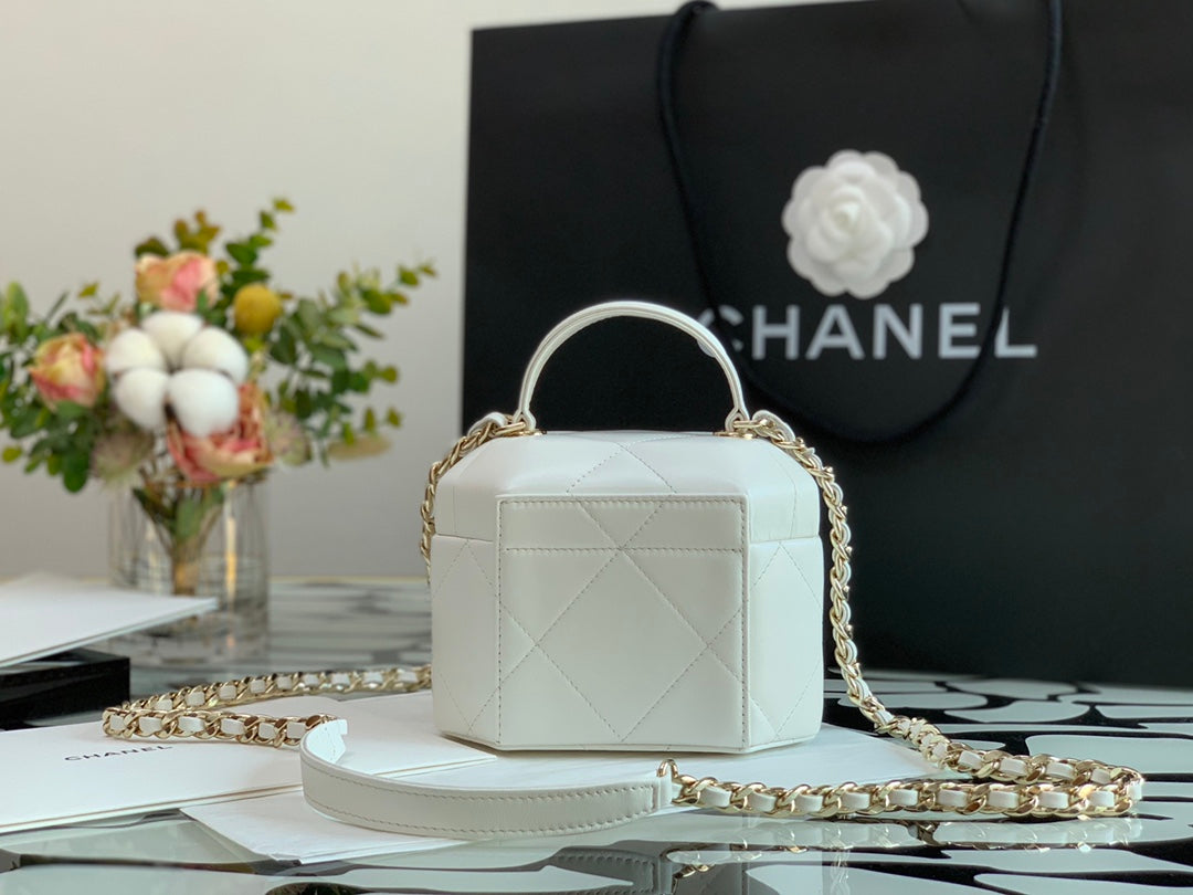 Chanel - Luxury Bag - CHL - 915
